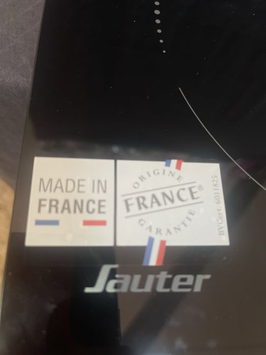 Индукционен котлон Sauter