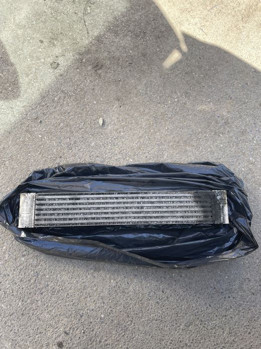 Интеркулер за БМВ Е60/61 3.0д 235 коня