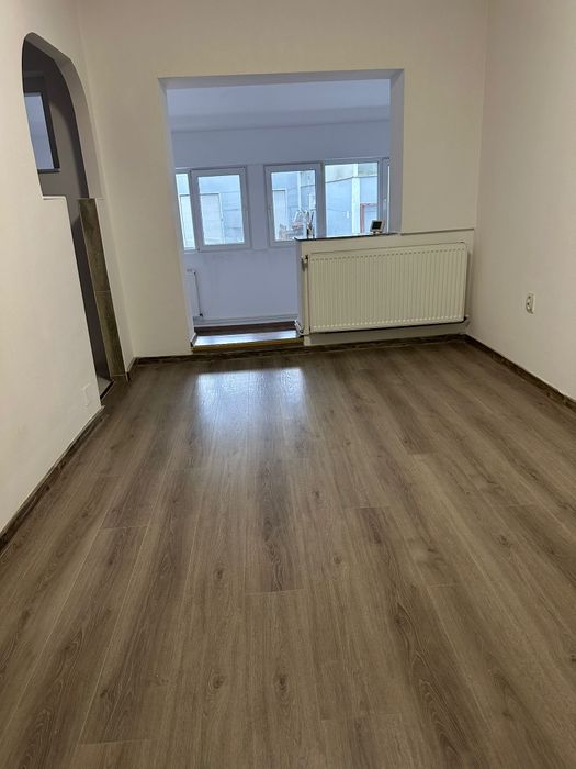 Vând garsoniera finisata