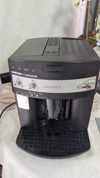 Expresor cafea DeLonghi Magnifica