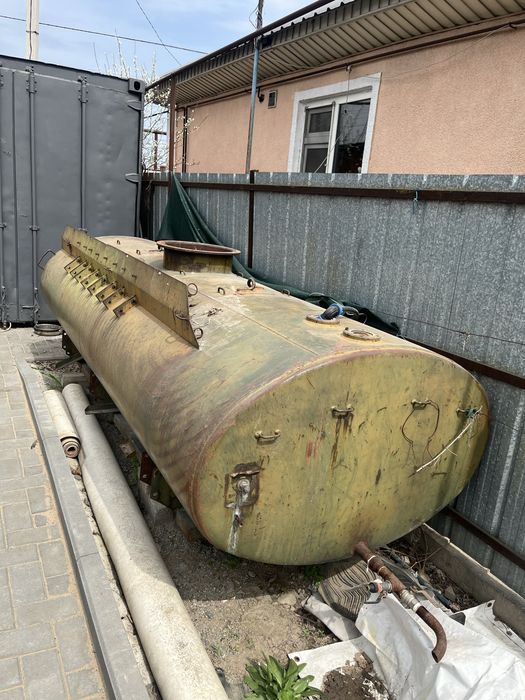 Емуость для воды 2,5 куба