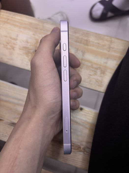 iphone 16e идеал