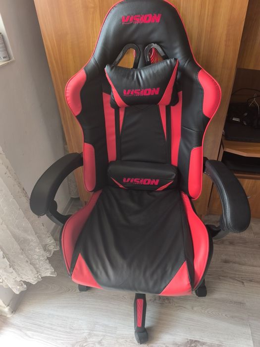 Vând scaun de Gaming