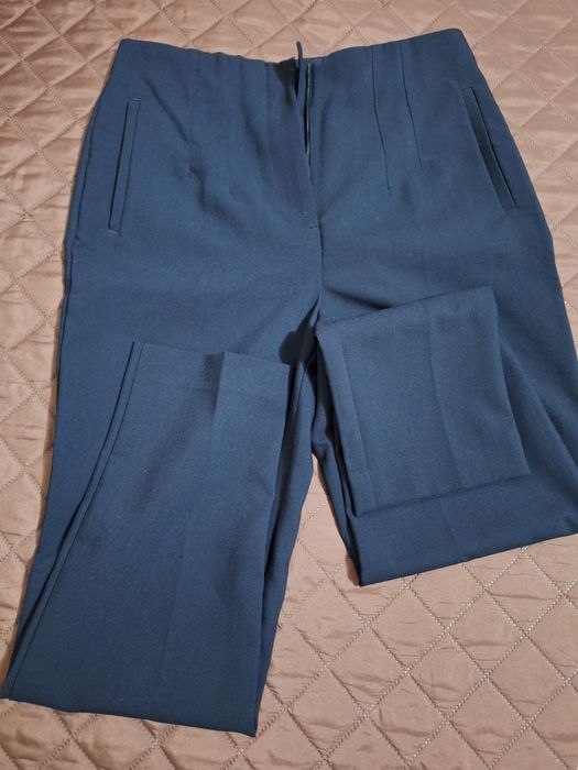 Pantaloni drepti cu talie inalta