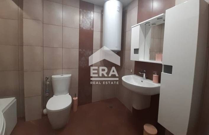 Дава се под наем Четиристаен апартамент в Варна, Лятно кино Тракия - 150 кв.м за 637.5 € - Снимка #3