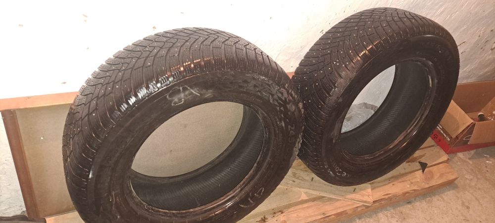 Продам зимние шины на 17