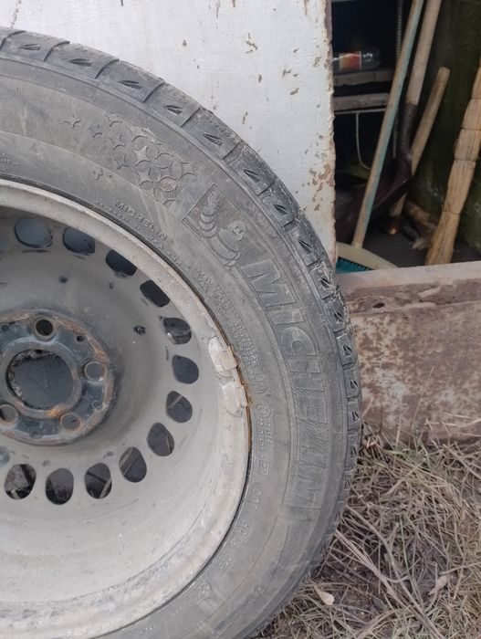 Продам диски с резиной Мерседес