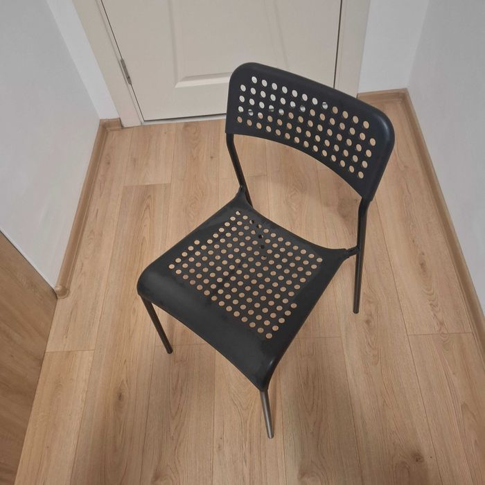 Стол   (от Икеа)