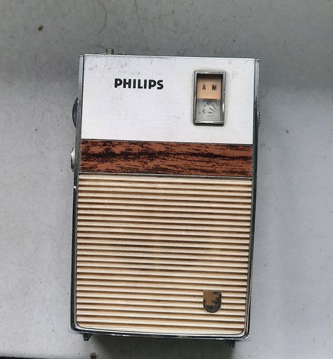 Радио   Philips peтро