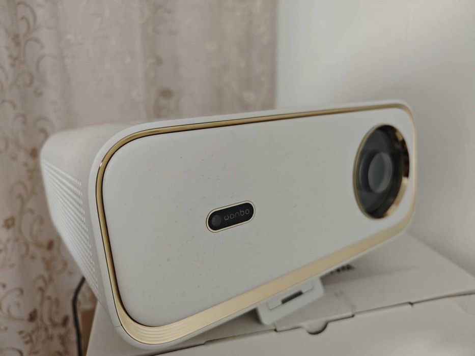 Видео проектор Wanbo X5