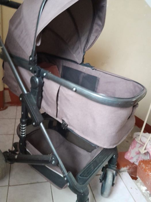 отдам даром коляску