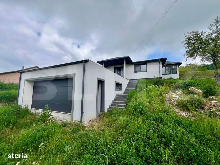 Casa stil mediteranean, 162 mp, teren 2600 mp, zona Silivasu de Campie