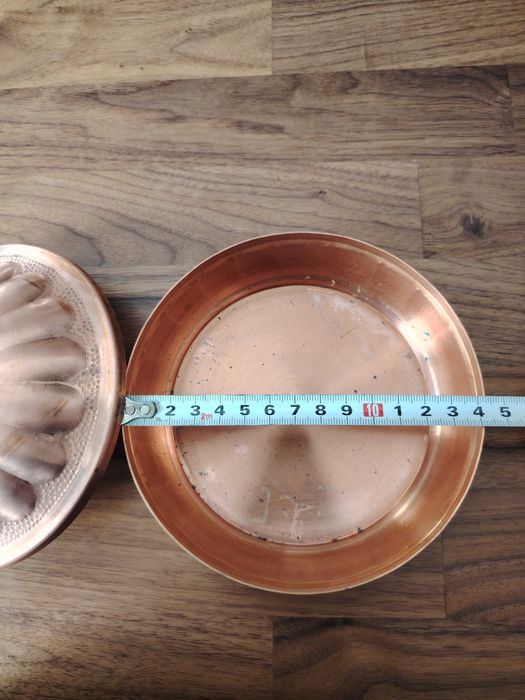 Кръгла медна кутия с капак за бижута