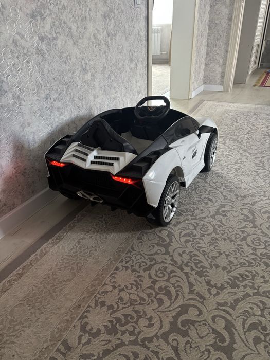 Продам детский элетромобиль