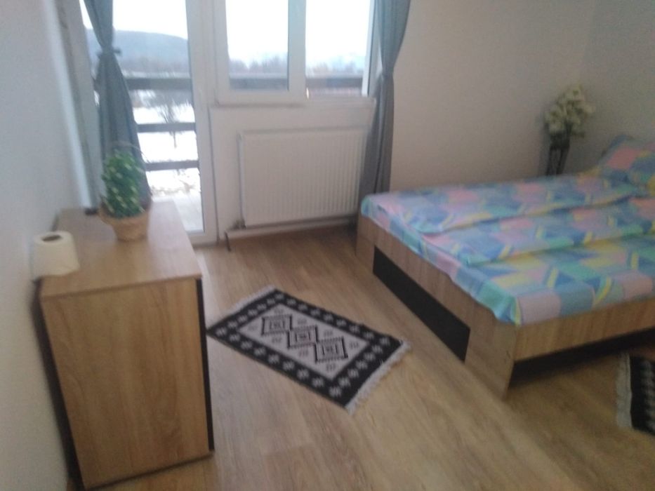 Inchiriez casa în regim hotelier