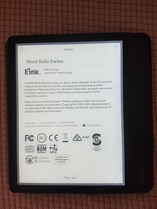 електорнен четец Kobo Forma 8"