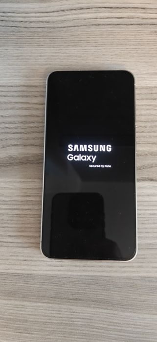 Vand Samsung S24 Marble Grey 256 GB