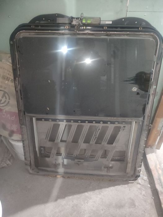 Люк Мерседес W210