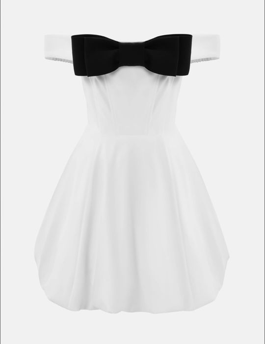 Платье мини с открытыми плечами и бантом на лифе