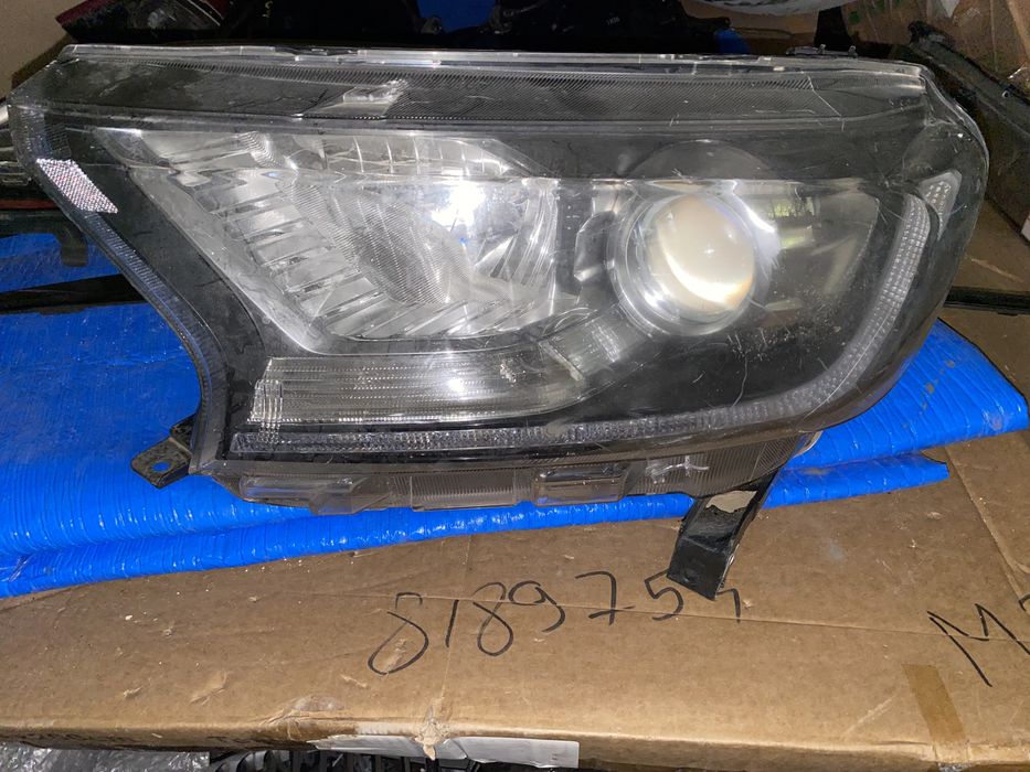 Far xenon Ford Raptor Ford Ranger Facelift 2019 - 2022 far stanga