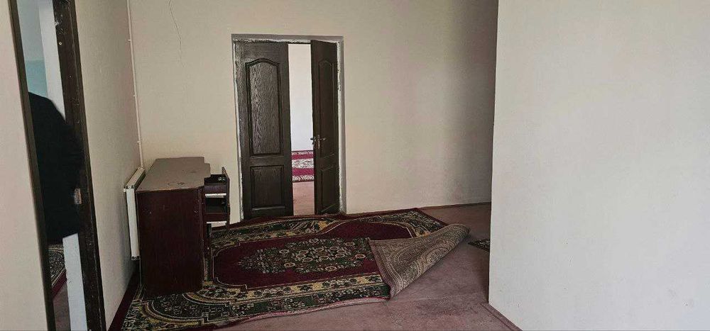 6 sotixli katej sotiladi Jomboy