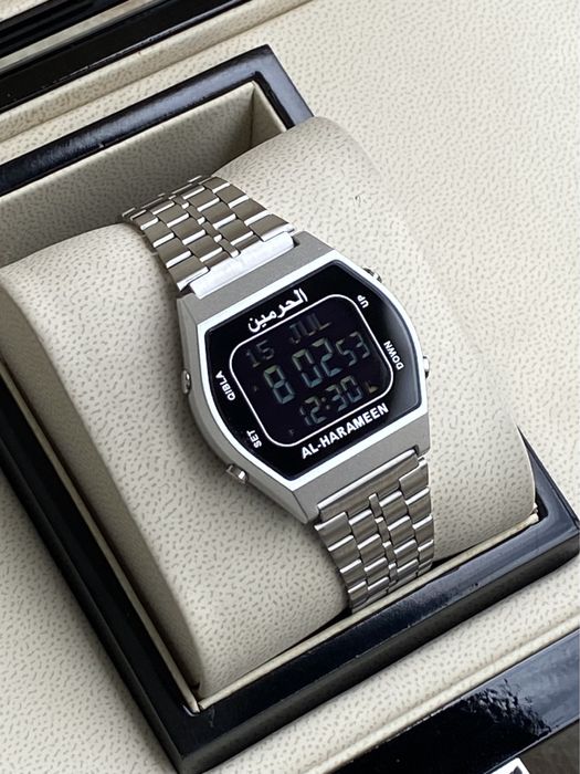 Al Harameen HA6468, islomiy soat