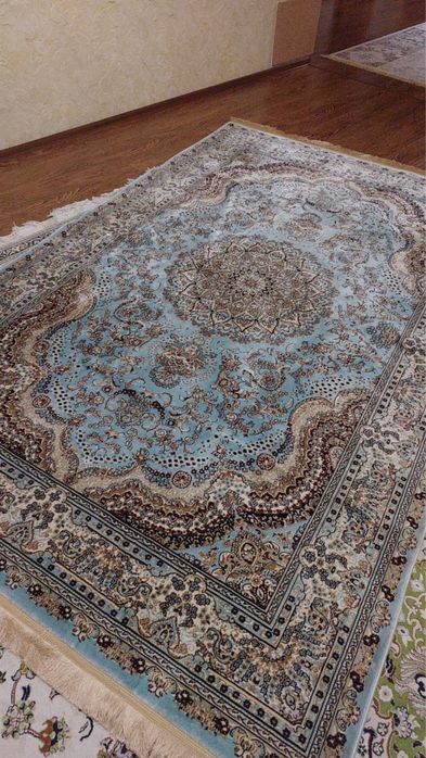 Продам ковер в Отличном состоянии!