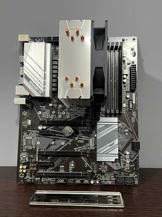 Комплект для игр и монтажа I7 11700/Z590/ddr4 16gb /cooler