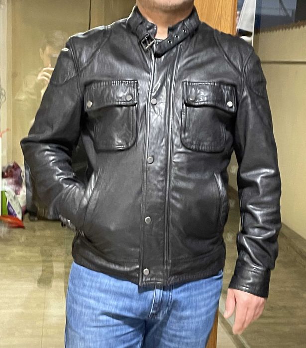 Яке от естествена кожа.