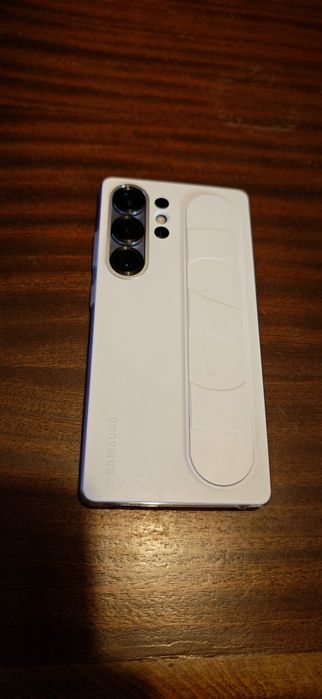 Samsung S25 Ultra + оригинален кейс