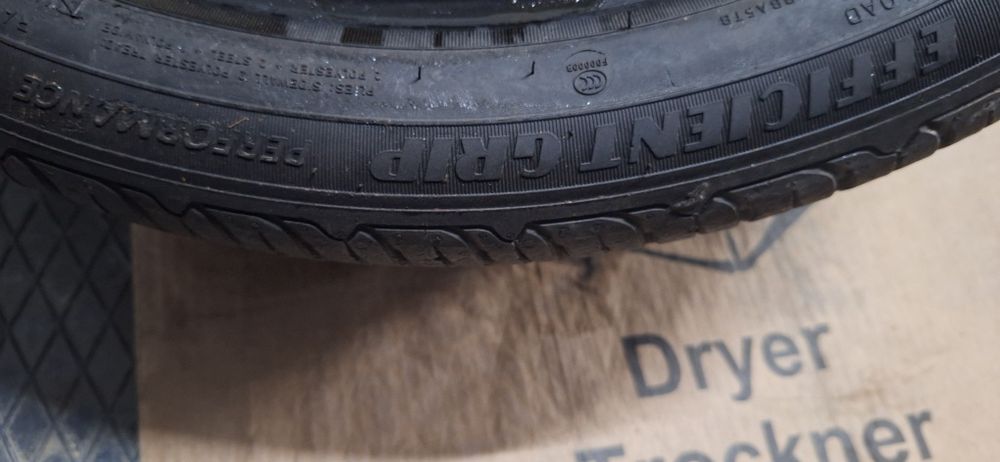 DOT 2024! 245 40 20 Goodyear efficientgrip