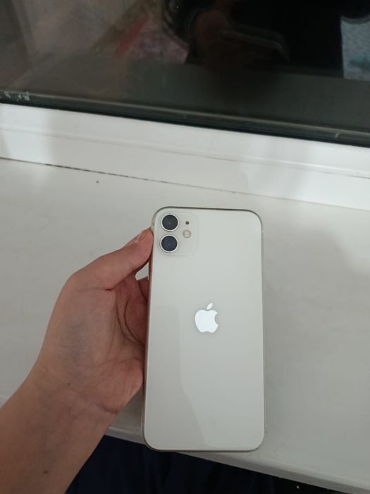 Айфон 11 емкость74 128гб