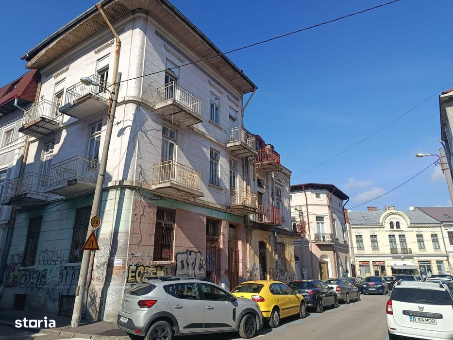 Propun spre vinzare vila in zona zero universitate