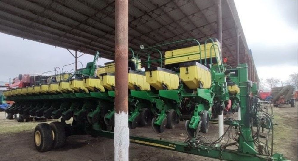 Сеялка пропашная John Deere 1745 16 ряд