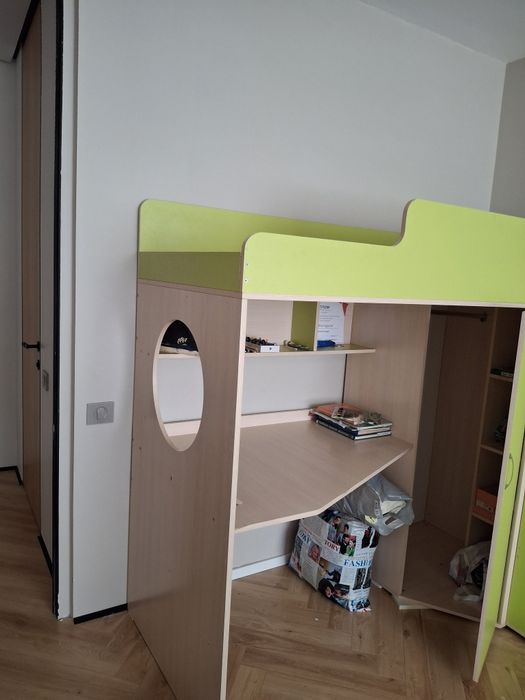 Продам бу двухэтажную кровать