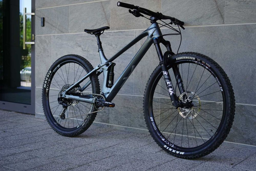 2022 YT Izzo Core 2 *FOX/SRAM/DT SWISS*