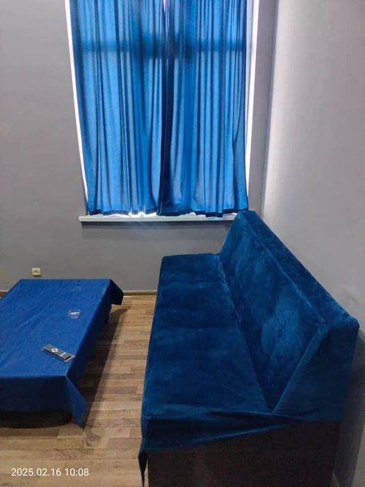 PlayStation 3-4 va 5 divan va televizorlar bor