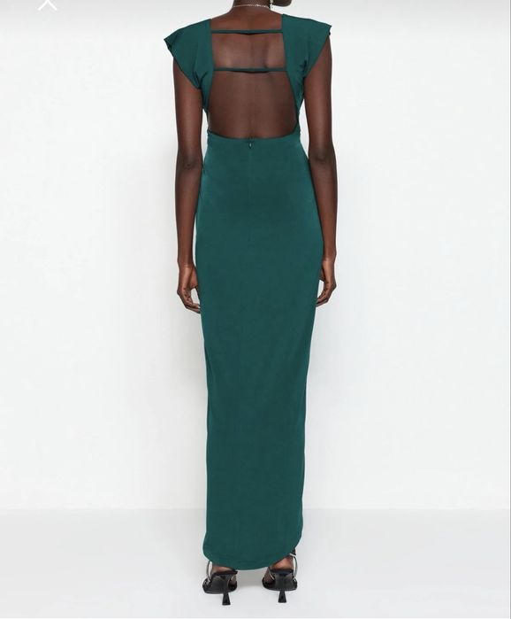 Вечерна/официална дълга рокля в изумрудено зелен цвят