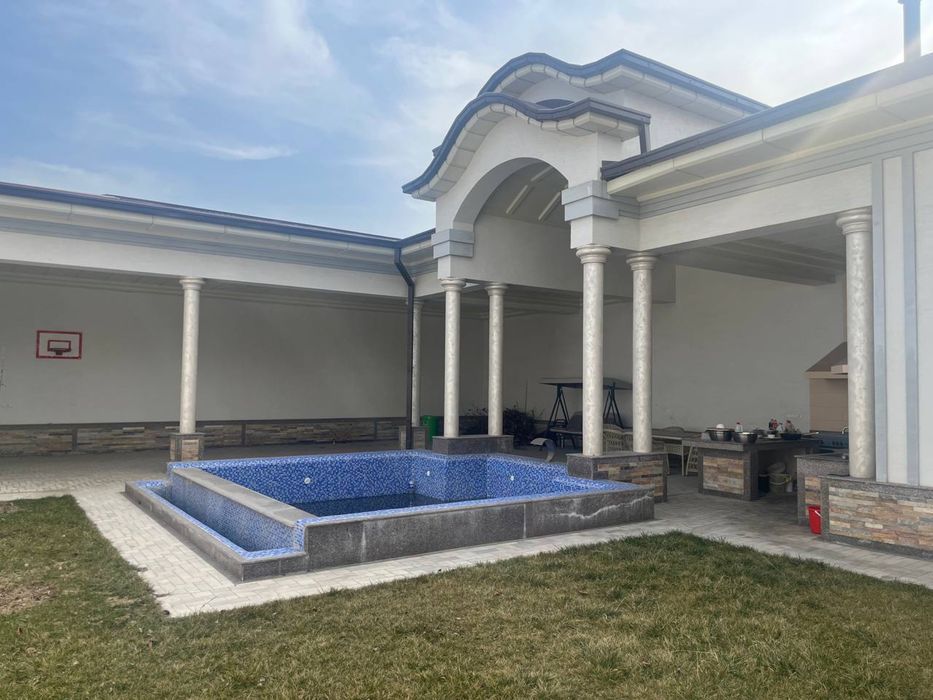 Сдается участок на 7 соток, Мирабадский район, можно под офис ( н773 )