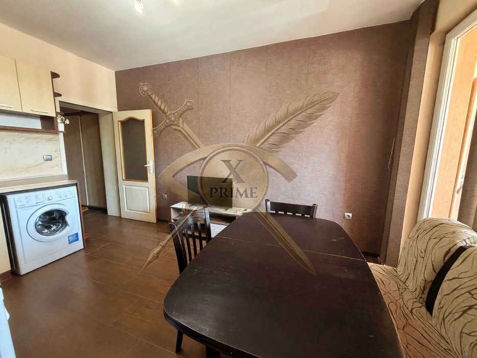 Тристаен апартамент във Възраждане 1! 21954262