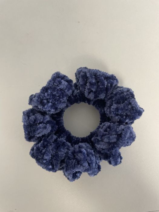 Ръчно изплетен ластик за коса “Скринчи”