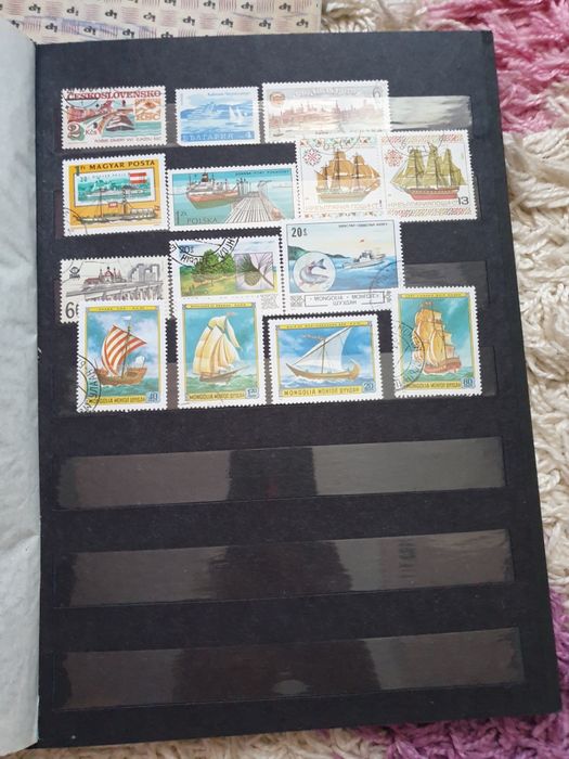 Продавам класьор с марки.