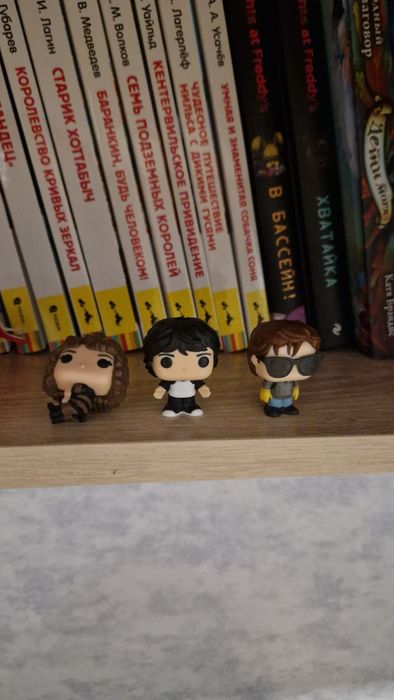 Продам киндер Очень странные дела осд