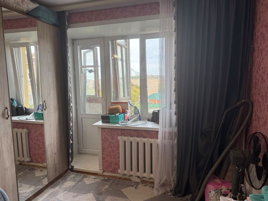 Продается однокомнатная квартира в центре.