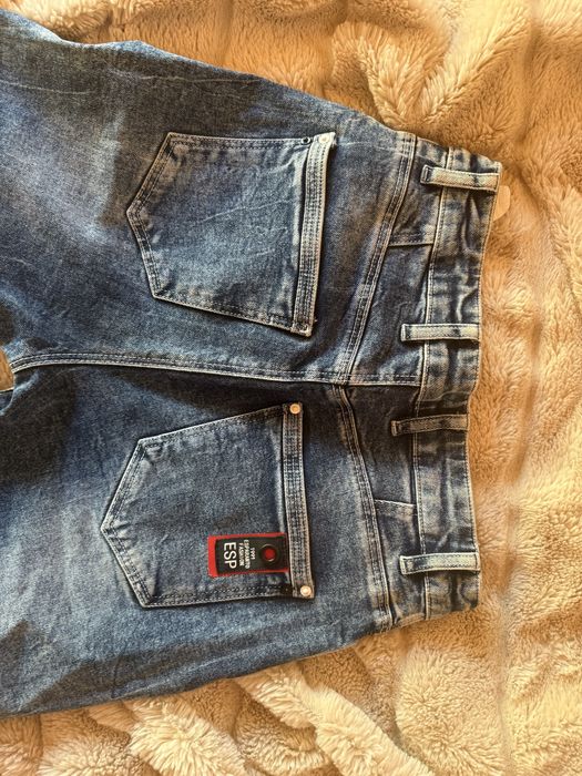 Дамски дънки.