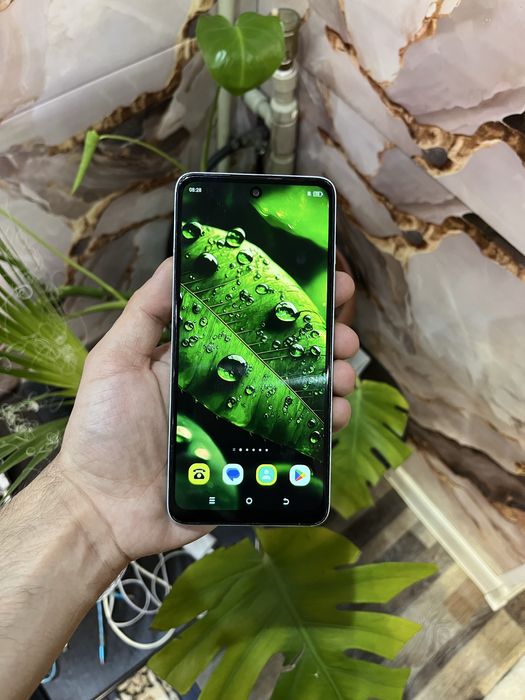 Продам телефон Tecno Spark Go