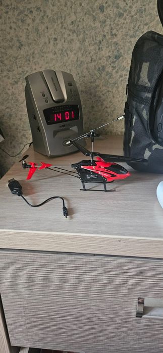 Вертолет на пульте упр