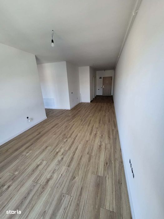 apartament cu 3 camere,2 balcoane,parcare,zona Vivo