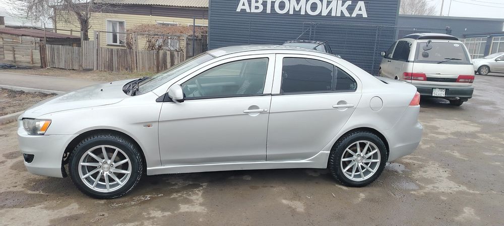 Продам митсубиси лансер 10
