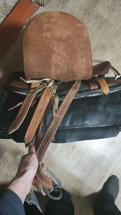 Седло выездное .